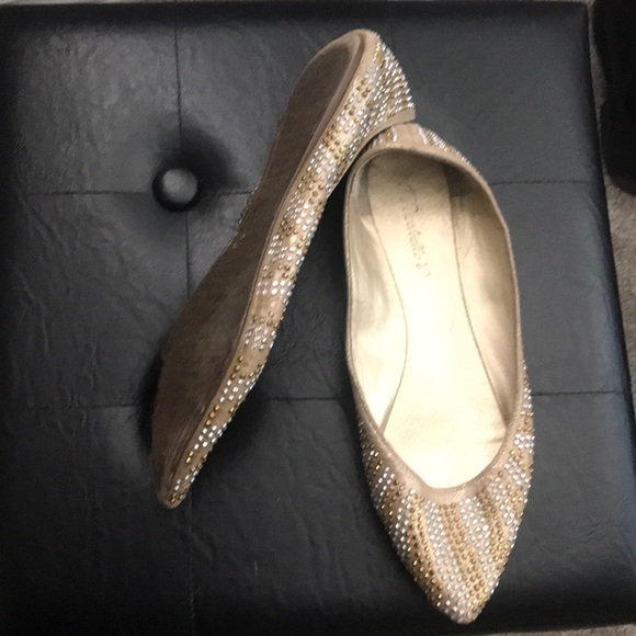 Flats - Picture 2 of 3